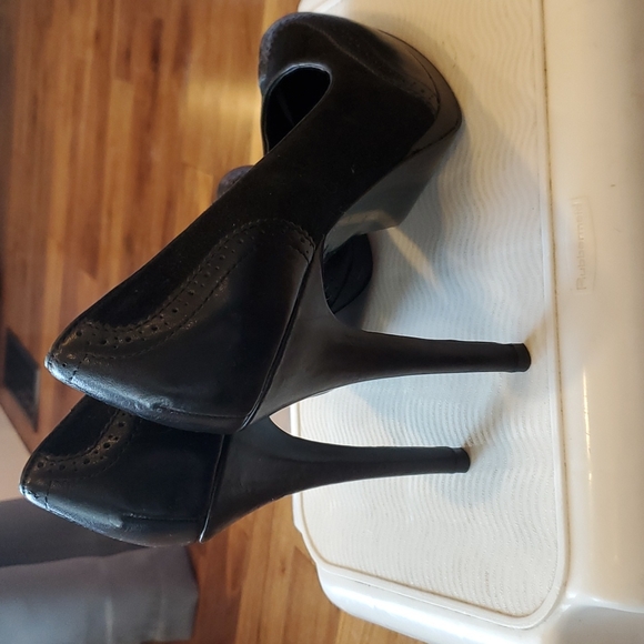 Ralph Lauren heels - Picture 2 of 2